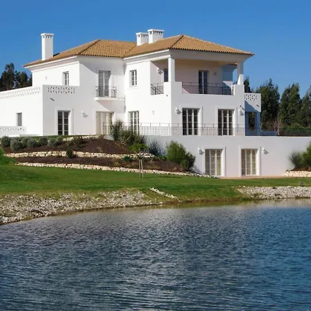 빌라 Lakeview Luxury With Pool 오비도스