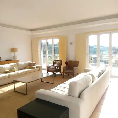 Lakeview Luxury With Pool 빌라 *